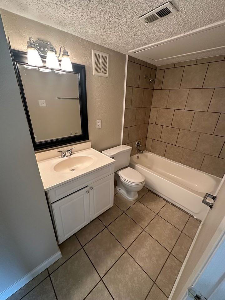 6772 Quail Hollow Ct - Photo 6 of 7