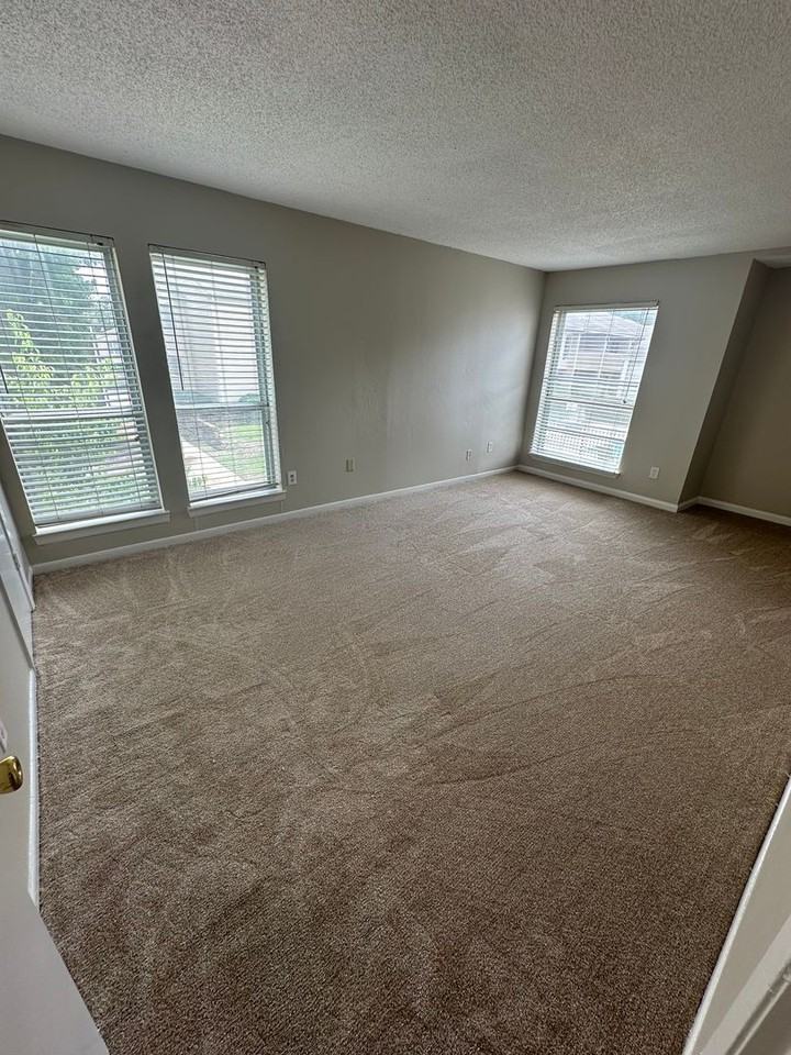 6772 Quail Hollow Ct - Photo 5 of 7