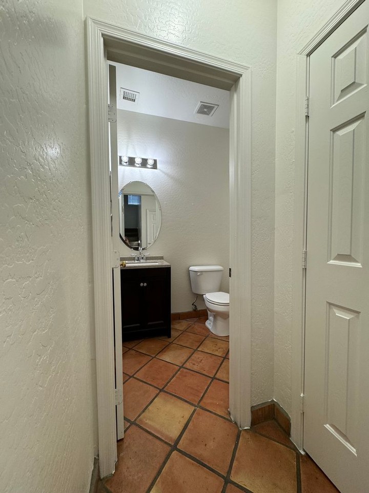 6412 S 71st Dr - Photo 6 of 45