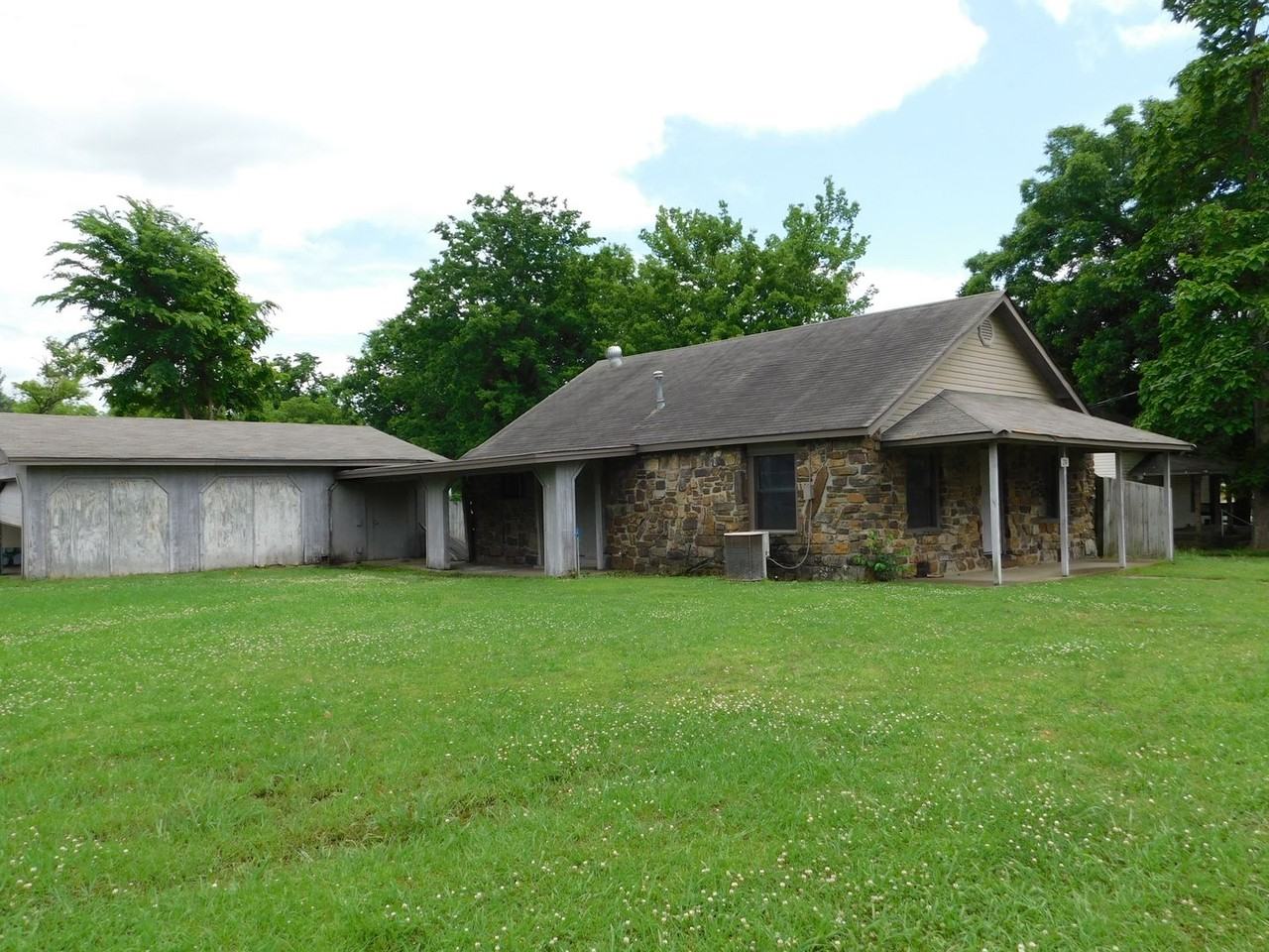 214 N Main St - Photo 2 of 2