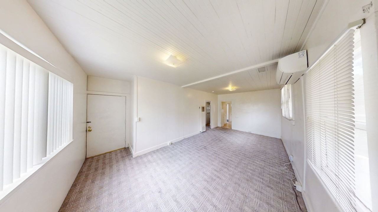 35070 Acacia Ave - Photo 4 of 12