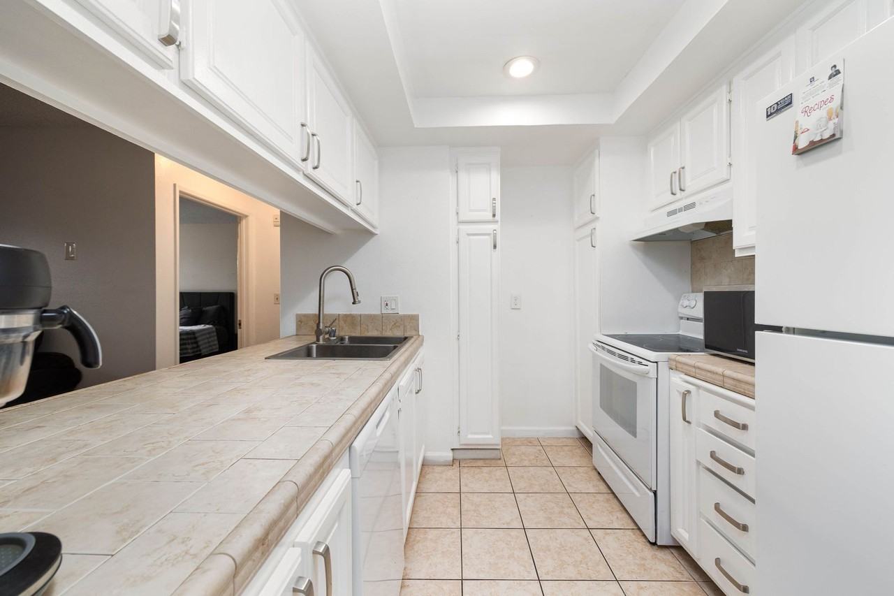 178 4th Ave #11 - Photo 3 of 12
