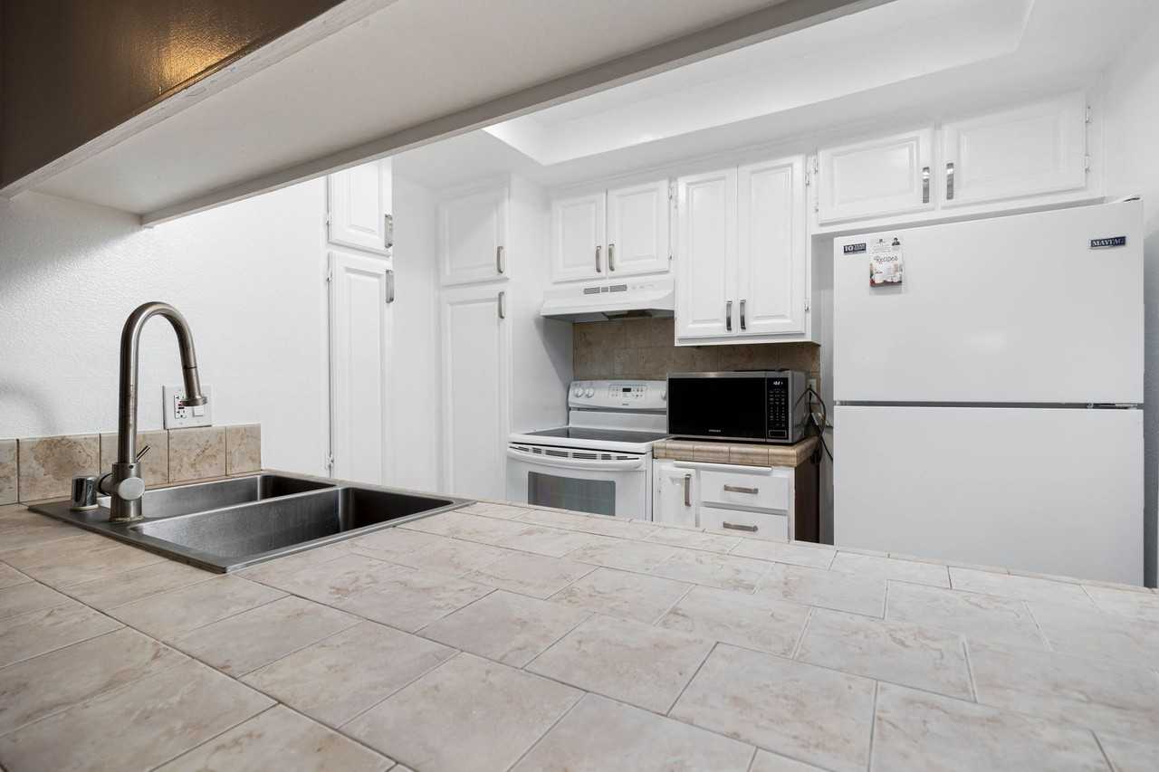 178 4th Ave #11 - Photo 4 of 12