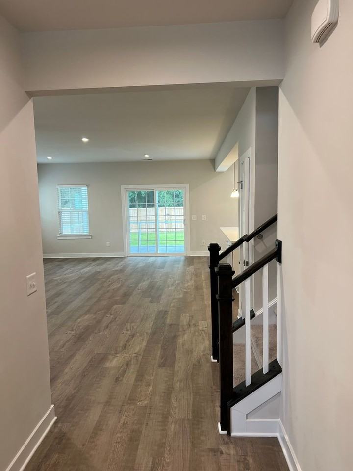 125 Country Oaks Ln - Photo 5 of 35