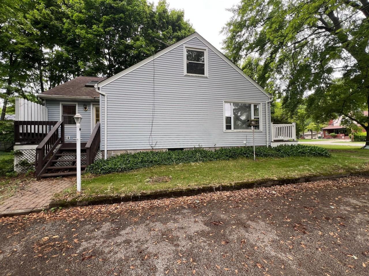 6170 Mentor Park Blvd - Photo 7 of 41