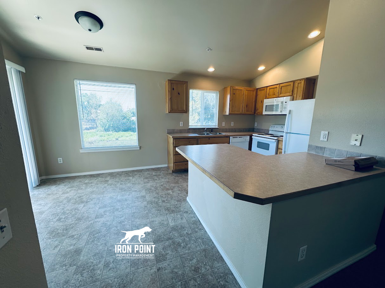 2107 E Whispering Willow Ln - Photo 6 of 21