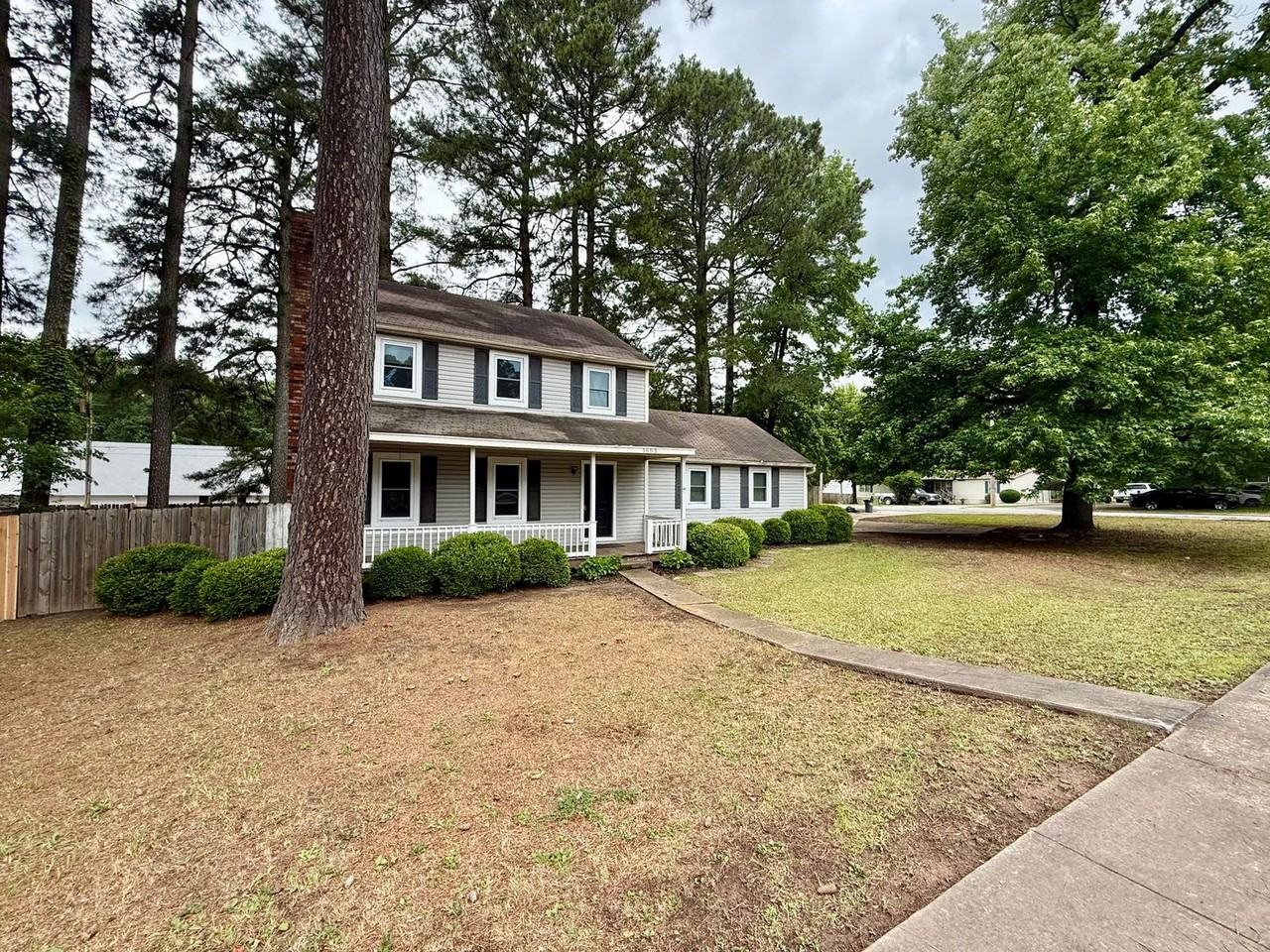 1603 Woodland Dr - Photo 2 of 19