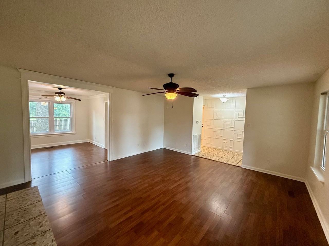 1603 Woodland Dr - Photo 3 of 19