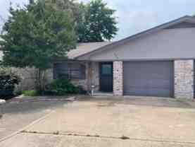 330 S Barton St - Photo 1 of 1