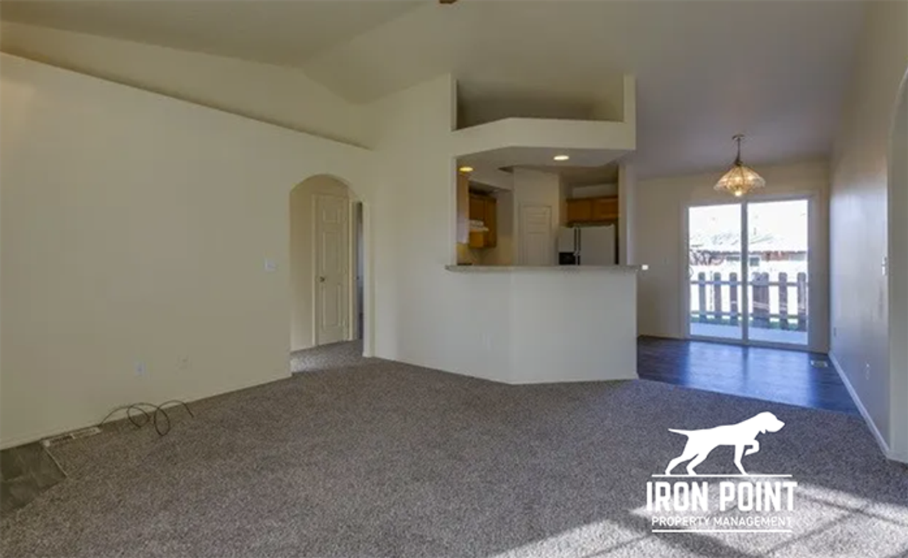 574 W Tern Dr - Photo 2 of 14