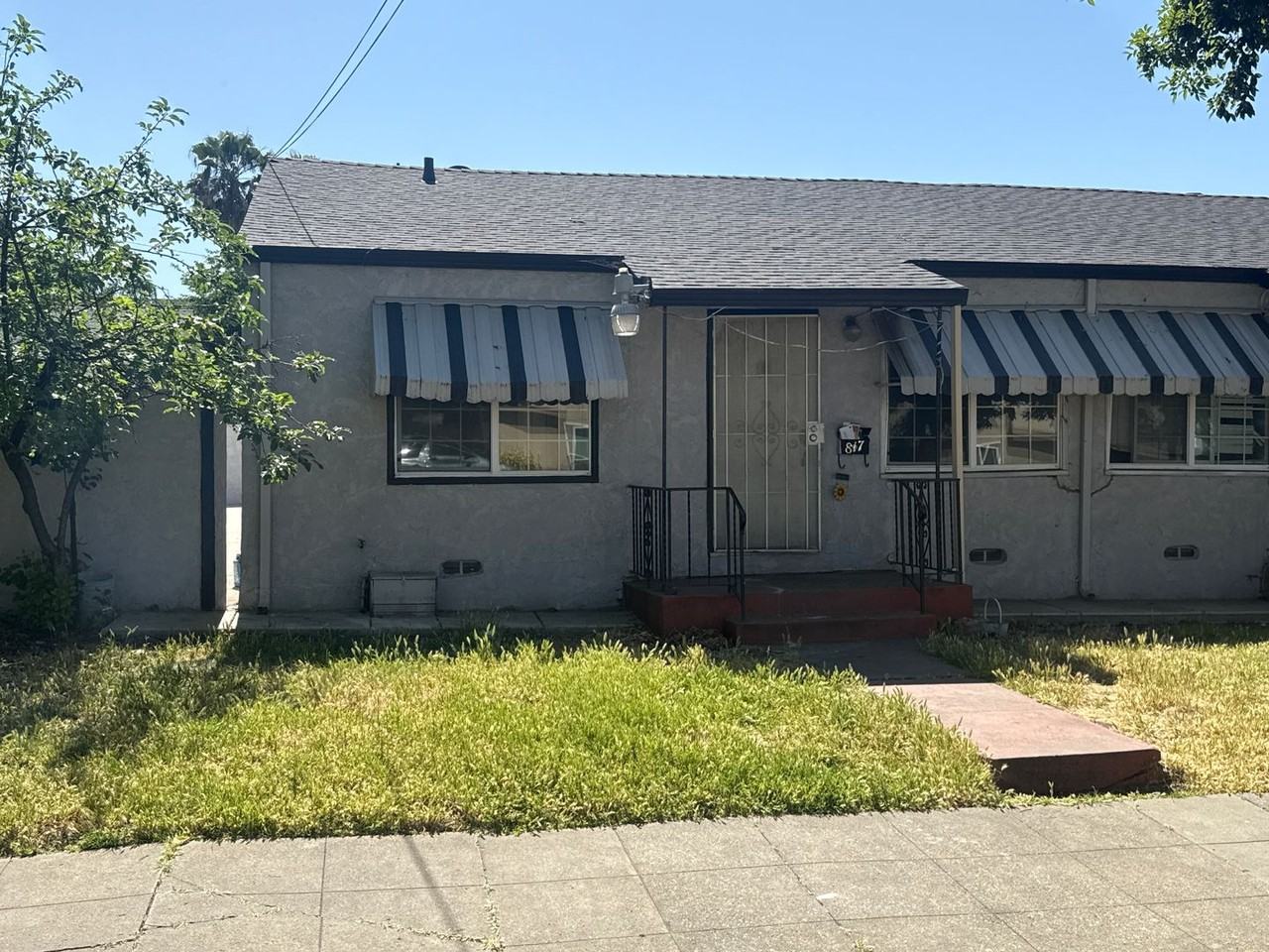 817 N Monroe St - Photo 2 of 12