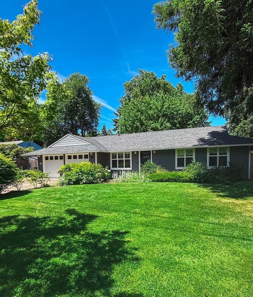 6136 Fernbrook Cir - Photo 2 of 8