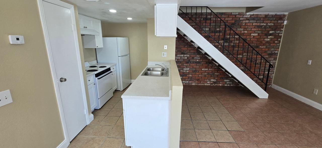 3446 Rainbow Ln - Photo 3 of 21