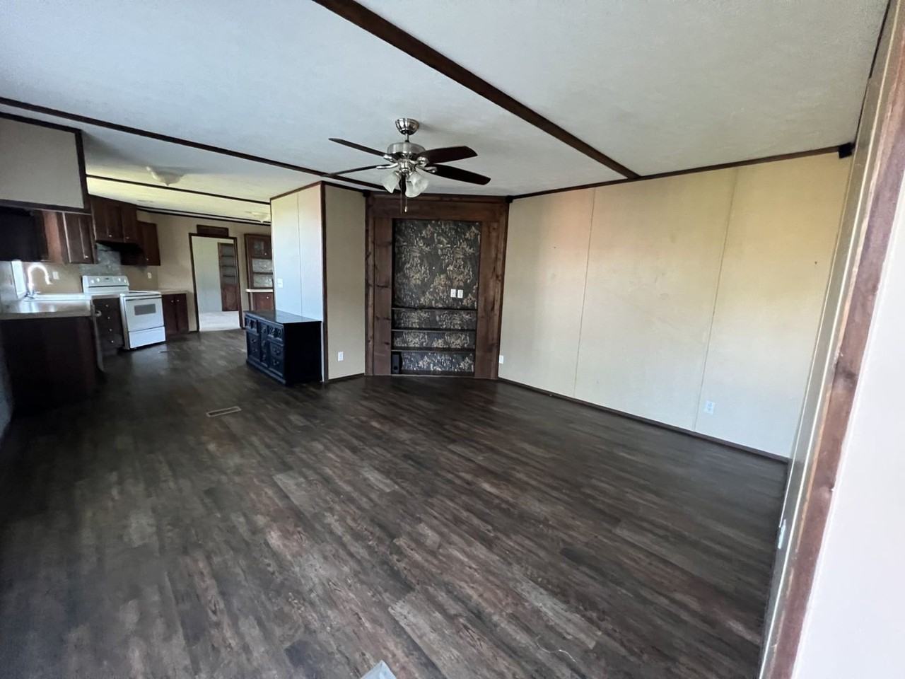 411 Proctor Farm Rd - Photo 3 of 10