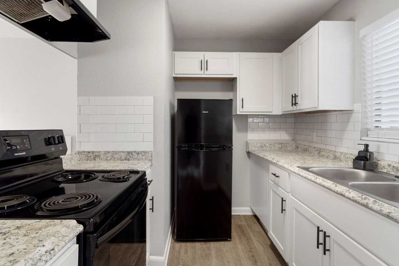 Oasis at San Marco - Photo 5 of 50