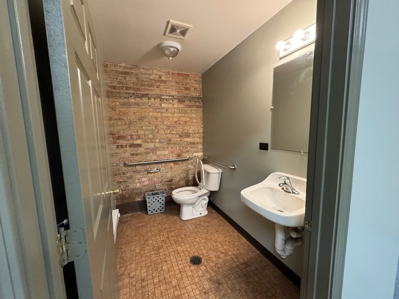 63rd Street Lofts - Photo 4 of 13