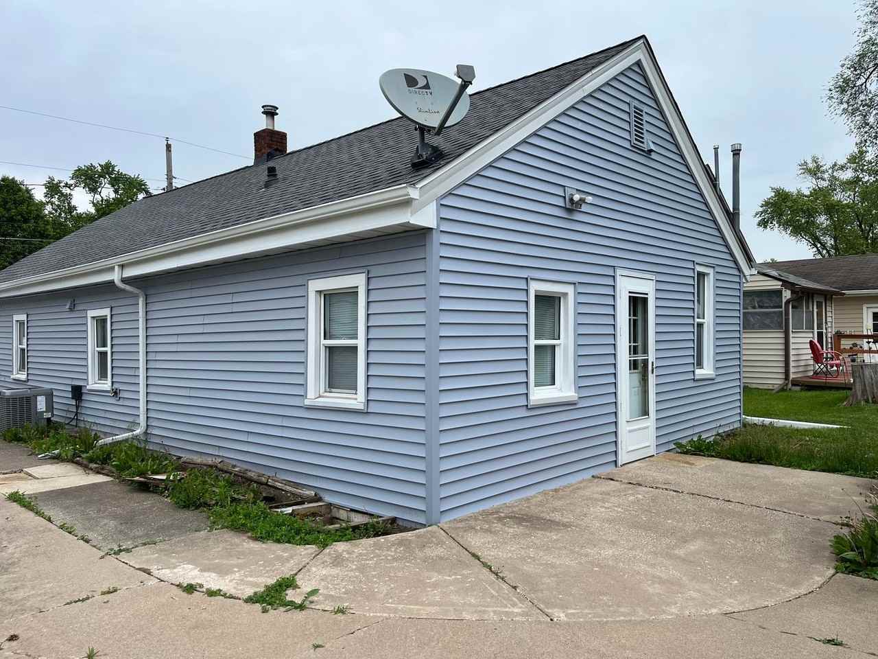 1822 27 1/2 Ave - Photo 3 of 11