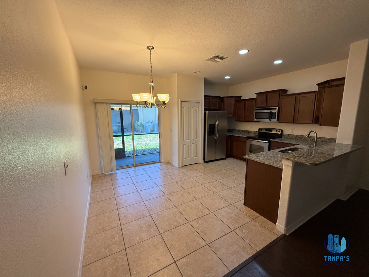 2807 Lantern Hill Ave - Photo 6 of 21