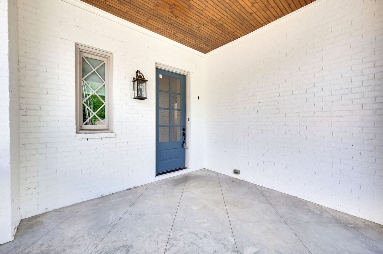 1735 Hillmont Dr - Photo 4 of 50