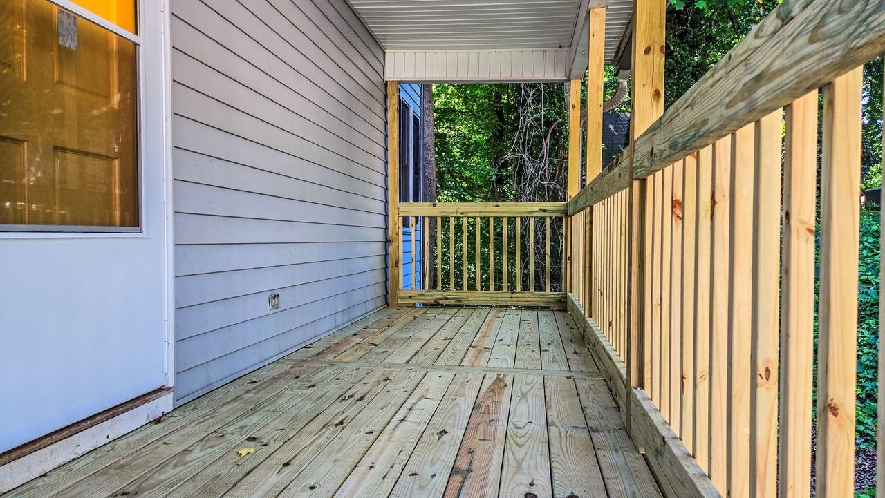 3133 Russell Way Ln - Photo 2 of 12