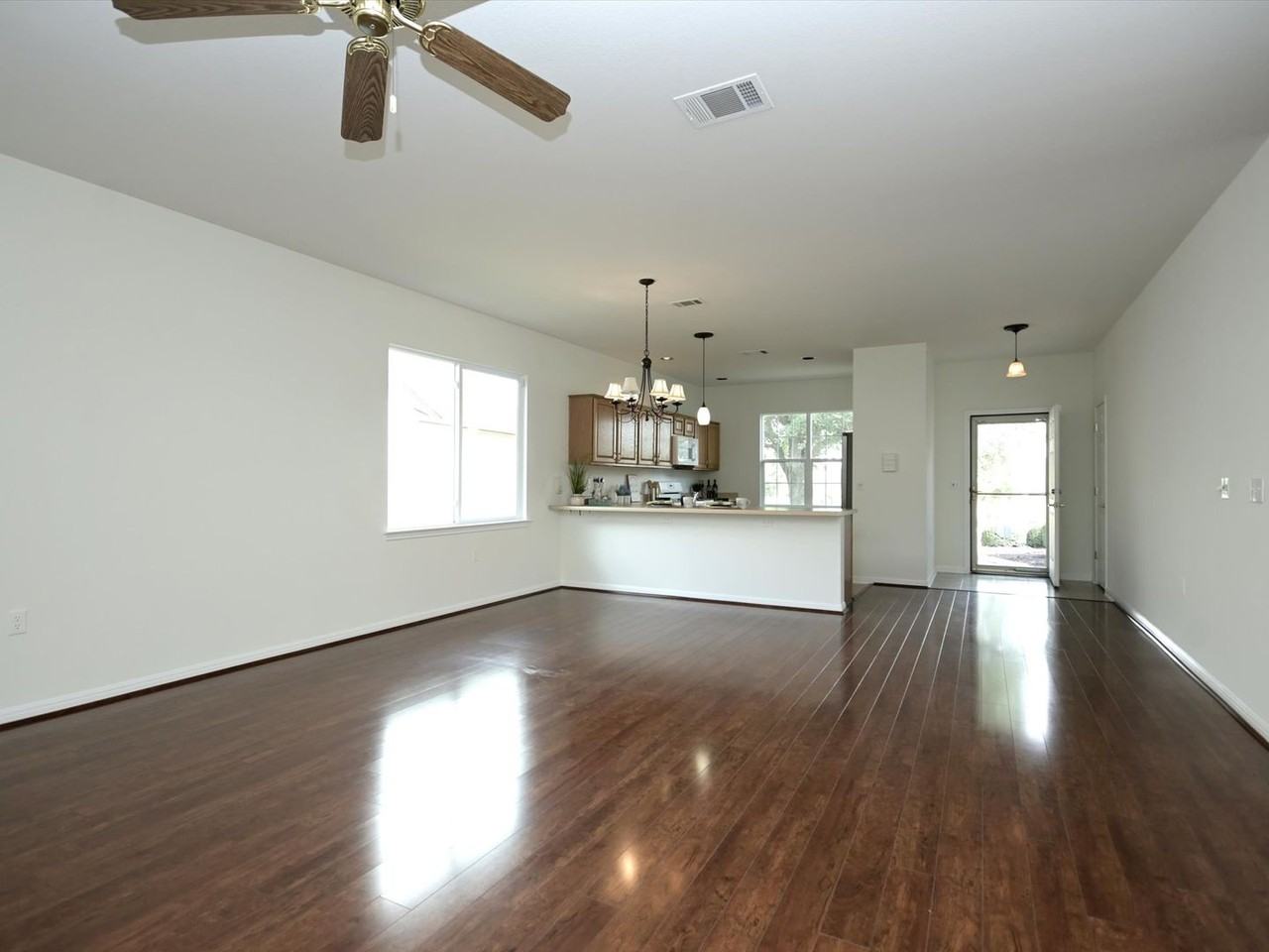 708 Texas Drive - Photo 5 of 36