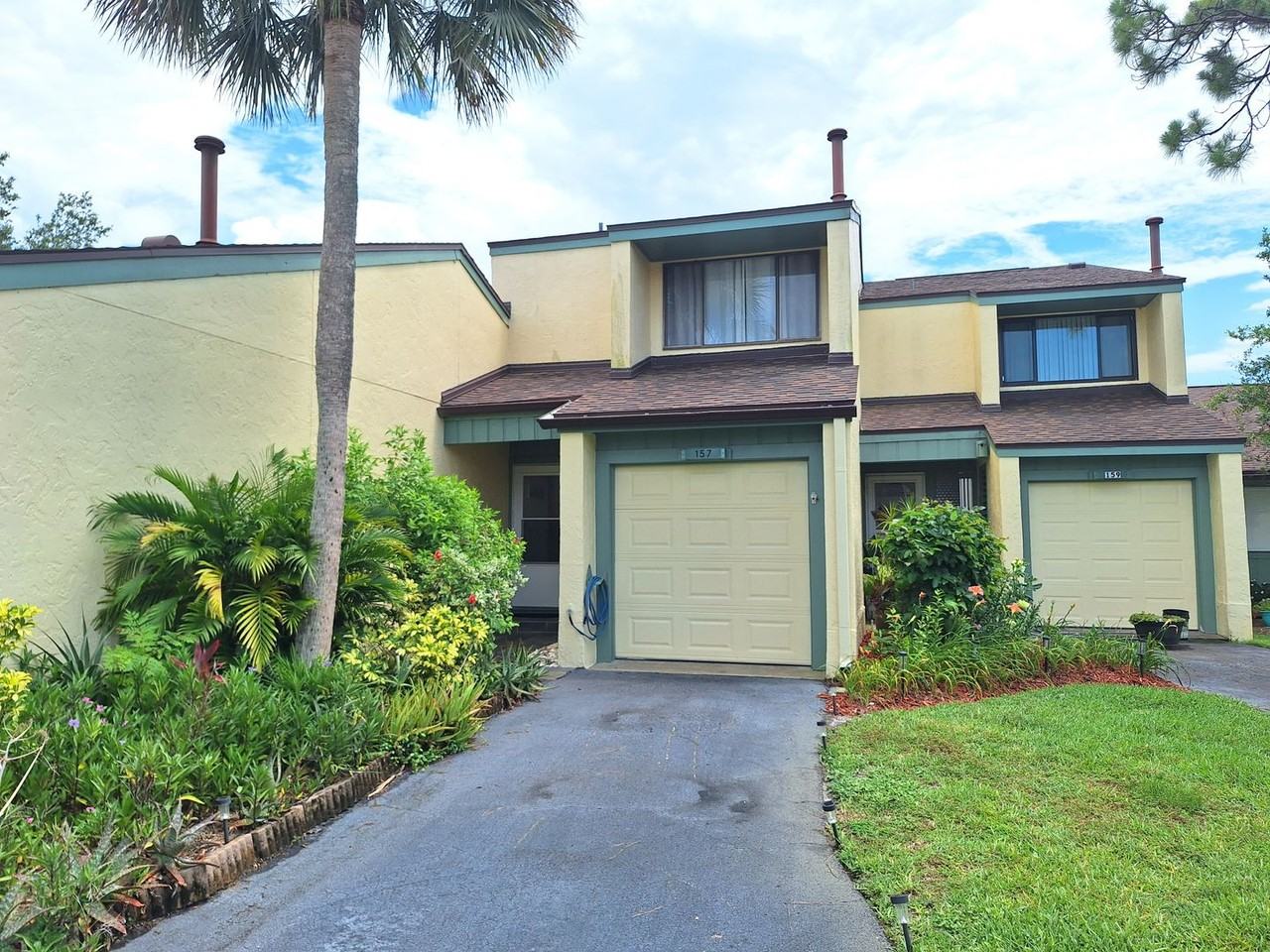 157 Club House Blvd - Photo 2 of 31