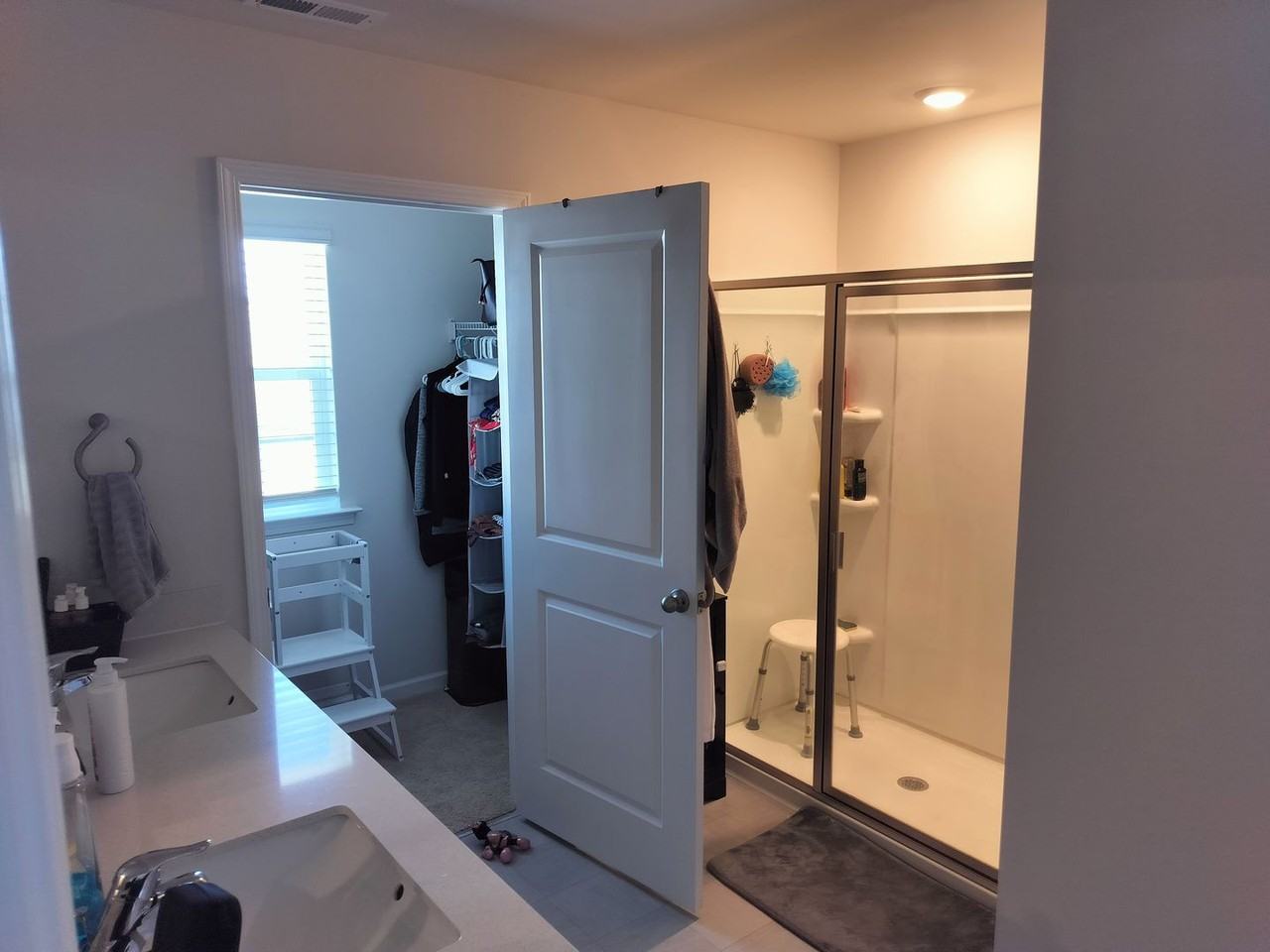 2122 Clydesmill Rd - Photo 2 of 27