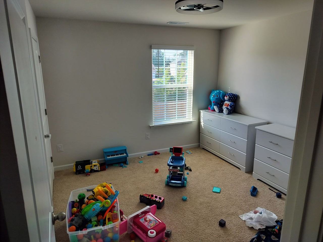 2122 Clydesmill Rd - Photo 6 of 27