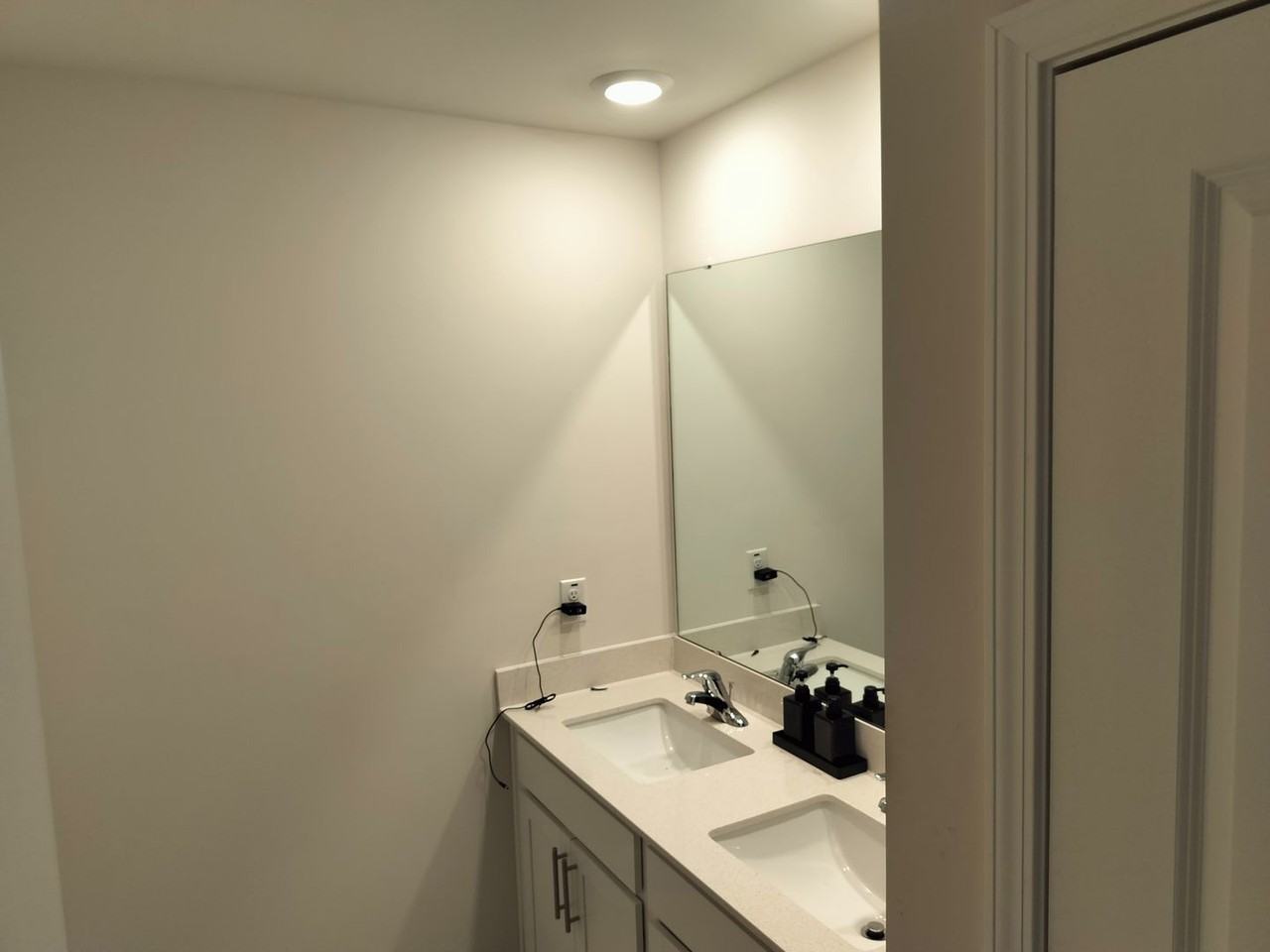 2122 Clydesmill Rd - Photo 7 of 27