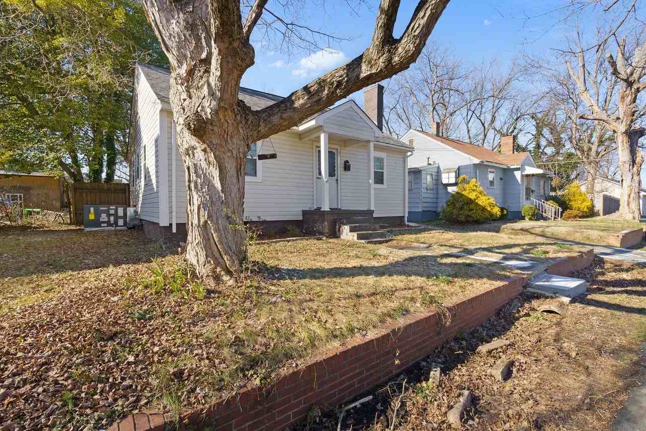 1111 Queen Ann St - Photo 5 of 21