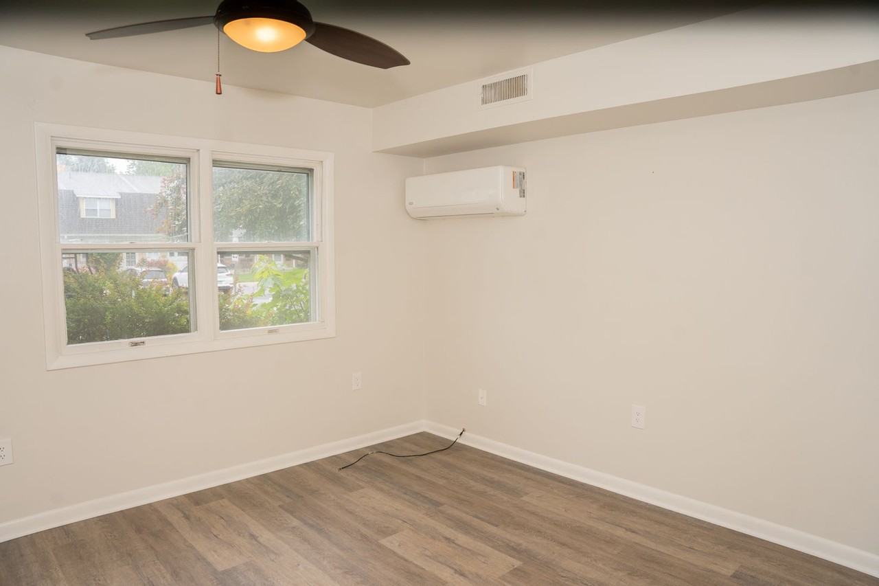 534 Mountain View Rd - Photo 2 of 34