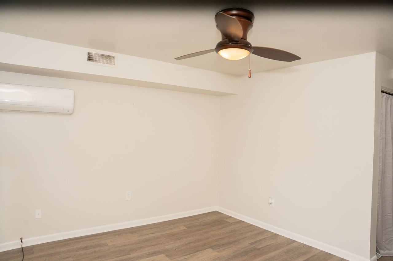 534 Mountain View Rd - Photo 3 of 34