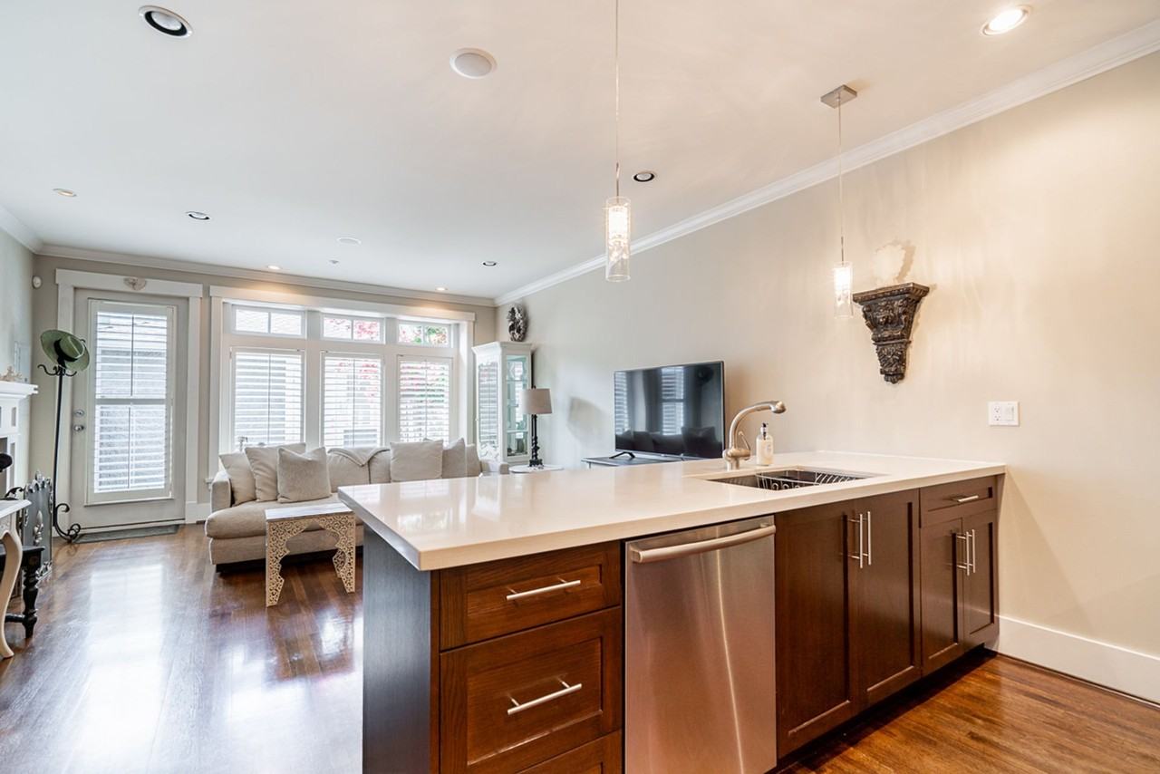 2590 West 7th Avenue - Photo 4 of 31