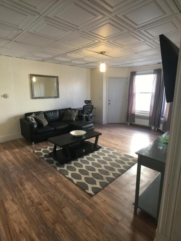 282 Summer St - Photo 3 of 13