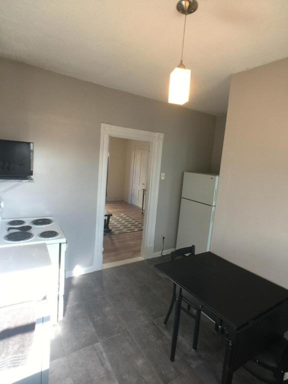 282 Summer St - Photo 6 of 13