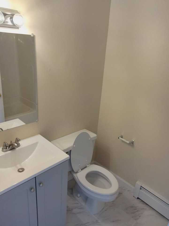 1856 Park St #2W - Photo 3 of 6