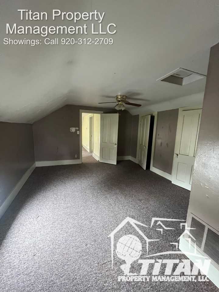 401 1/2 Spaulding Ave - Photo 3 of 7