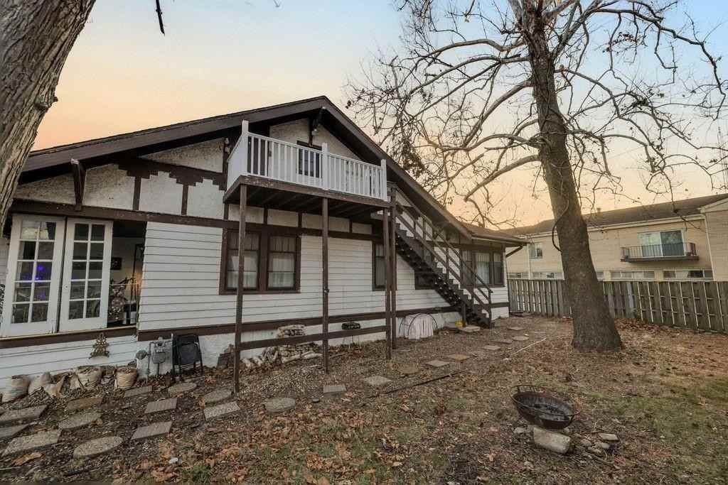 223 S Edward St #2 - Photo 3 of 12