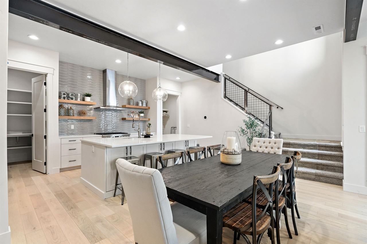 2450 W Iron Coop St #1 - Photo 2 of 37