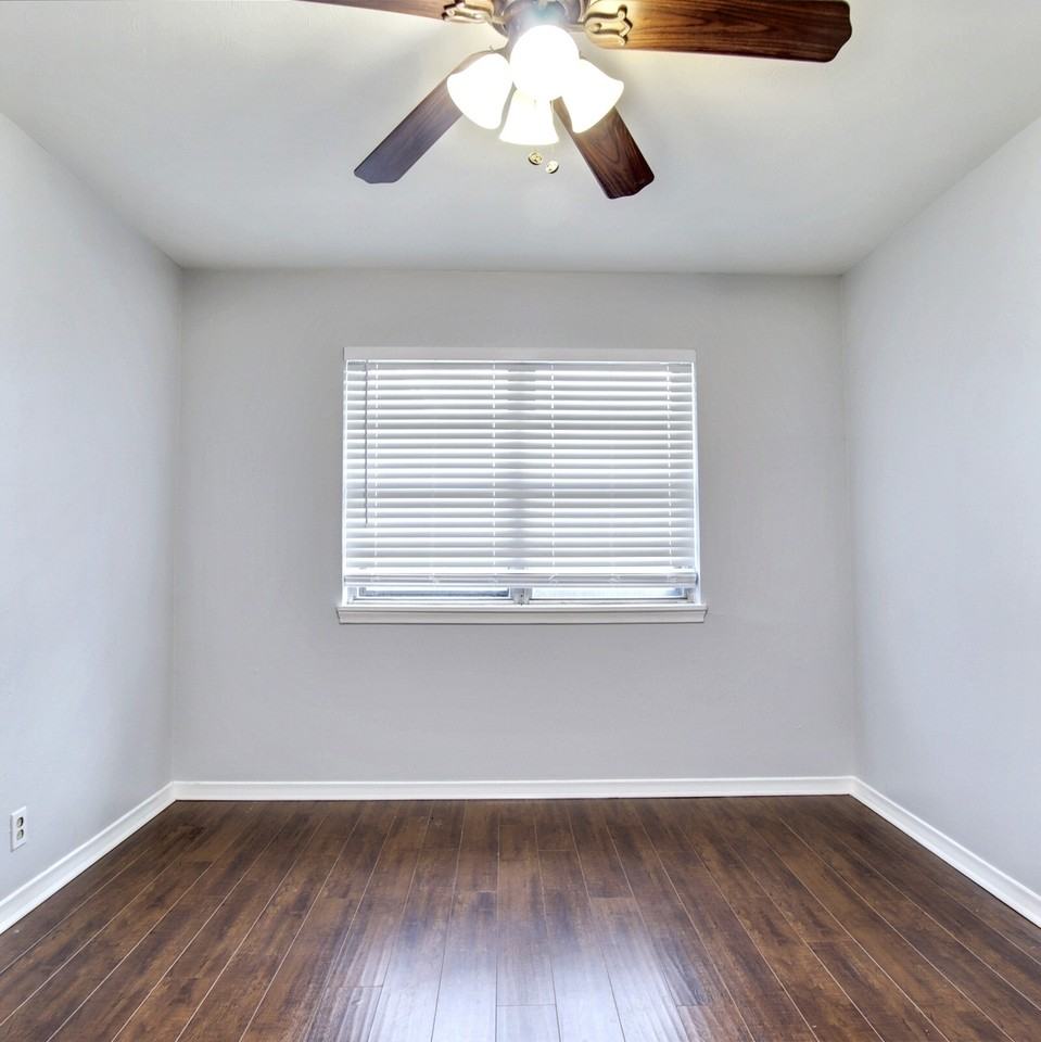 708 James Dr - Photo 2 of 31