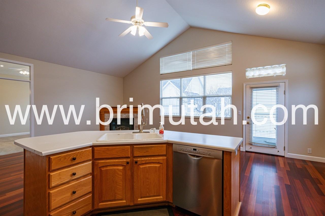 602 E Land Rush Dr - Photo 7 of 27