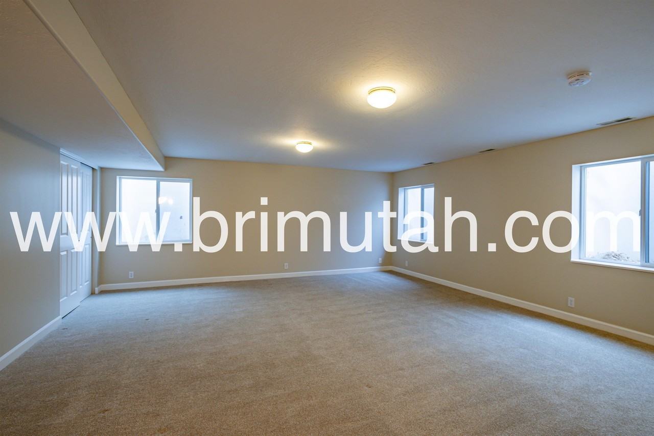 602 E Land Rush Dr - Photo 4 of 27