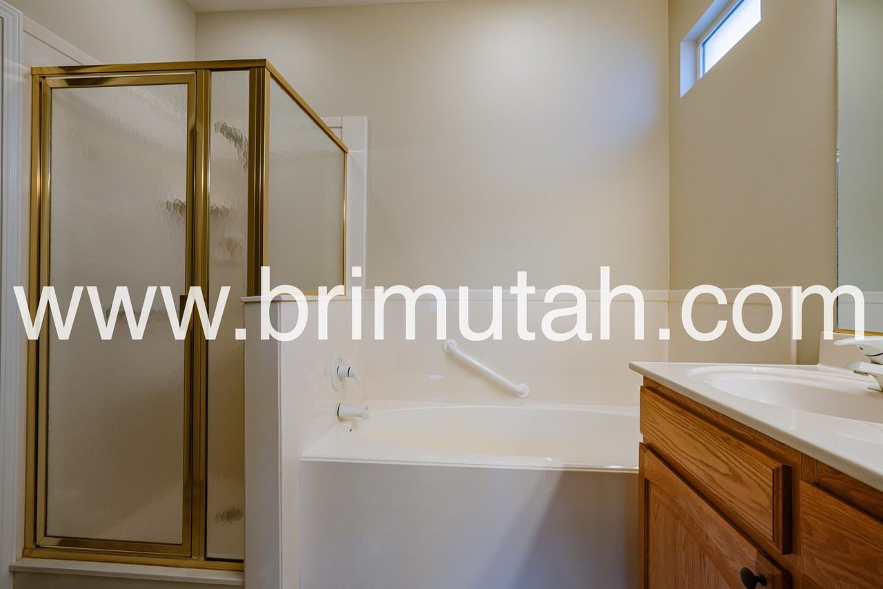 602 E Land Rush Dr - Photo 3 of 27