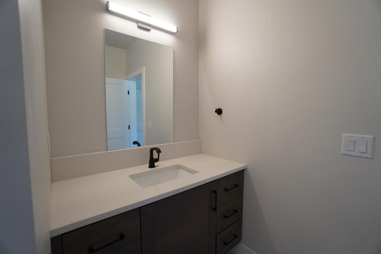 3045 S Honeycomb Way - Photo 2 of 41