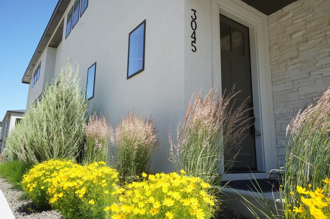 3045 S Honeycomb Way - Photo 3 of 41