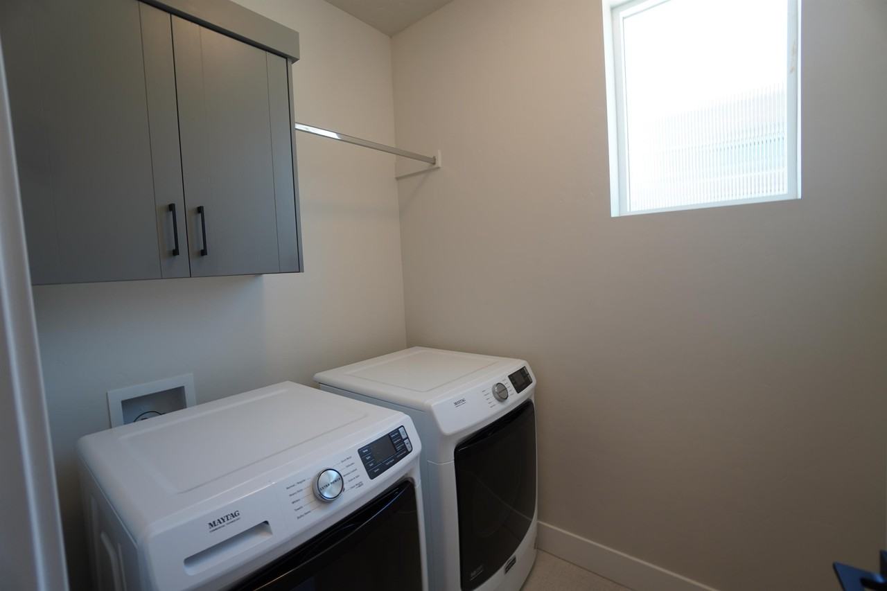 3045 S Honeycomb Way - Photo 4 of 41