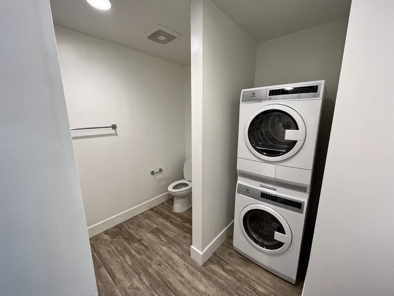 200 S Center St #203 - Photo 5 of 19