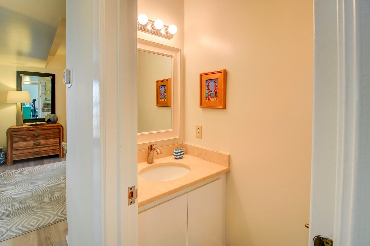 590 Westport Dr #J4 - Photo 5 of 50