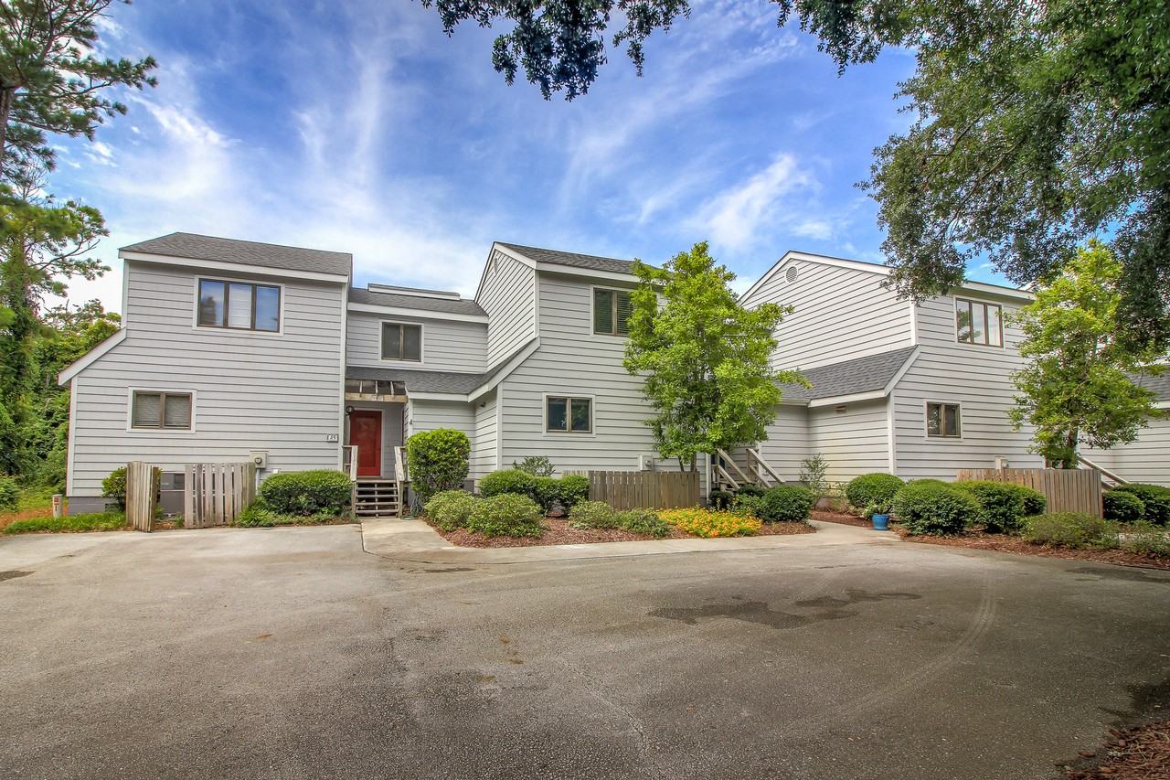 590 Westport Dr #J4 - Photo 7 of 50