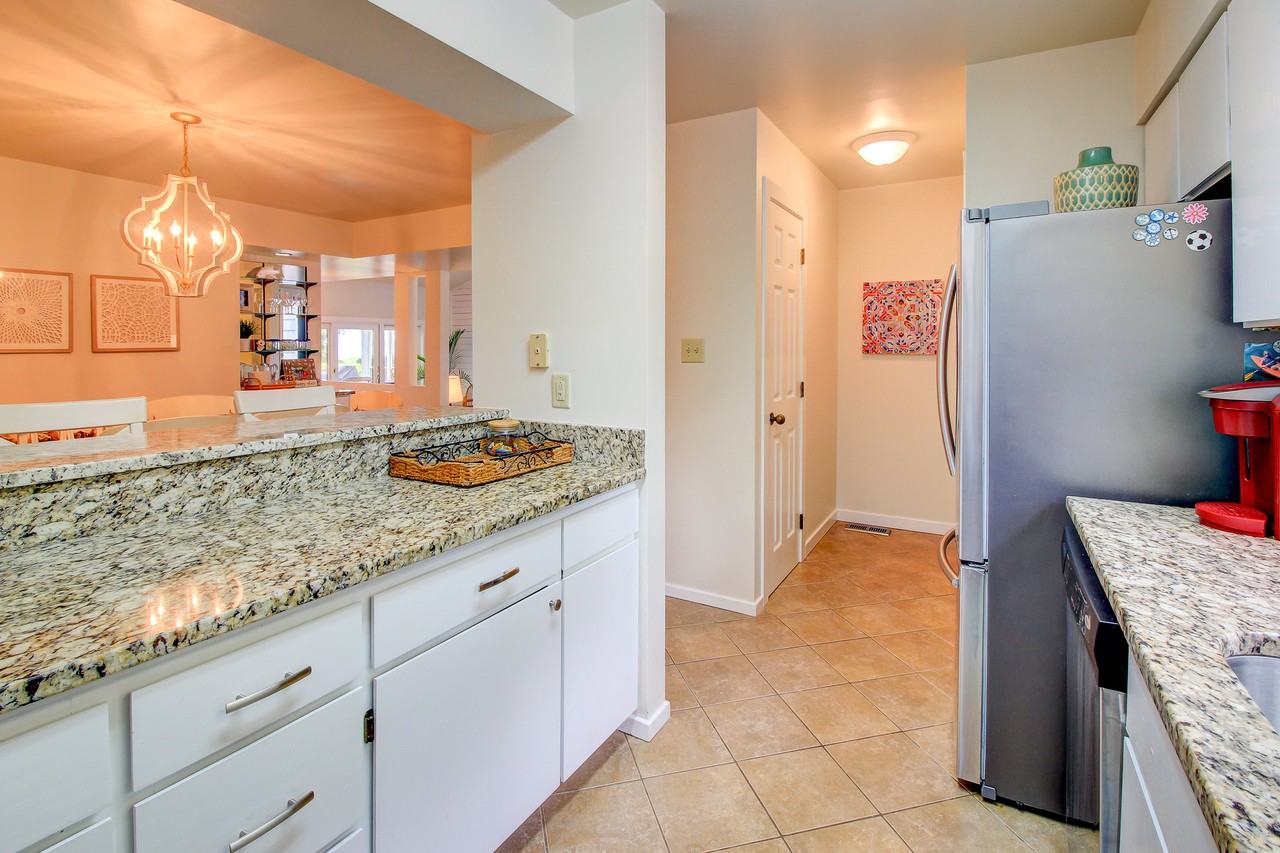 590 Westport Dr #J4 - Photo 2 of 50